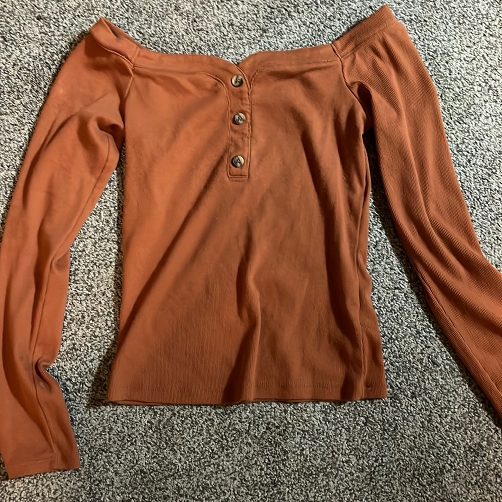 orange top